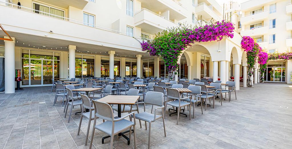 Hotel Rosella by Intelier 4*