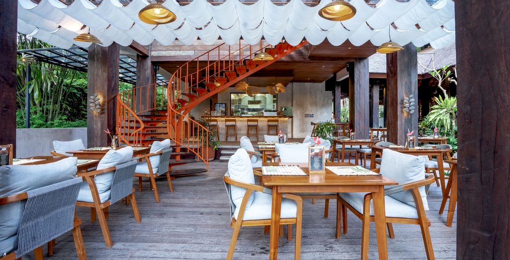 AnandaDara Ubud Resort & Spa 4*, Hotel Ombak Sunset 4* e Renaissance Bali Uluwatu Resort & Spa 5* 