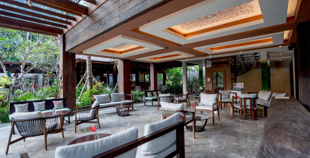 AnandaDara Resort & Spa 4*, Sudamala Resort Senggigi 5* e Sini Vie Resort 5*