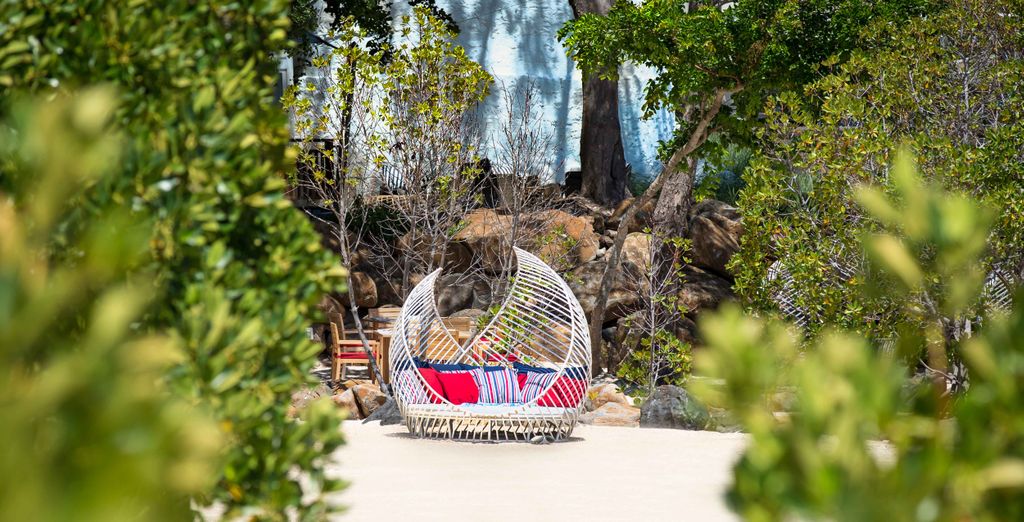 Radisson Blu Azuri Resort & Spa 4*