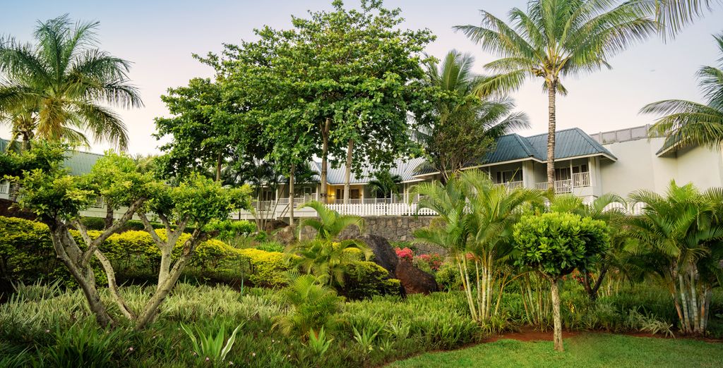 Radisson Blu Azuri Resort & Spa 4*