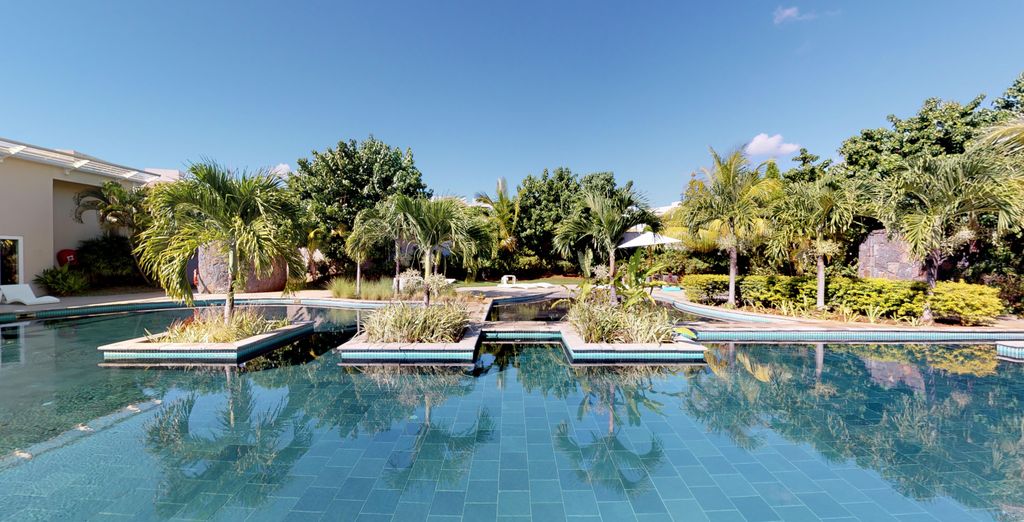 Radisson Blu Azuri Resort & Spa 4*