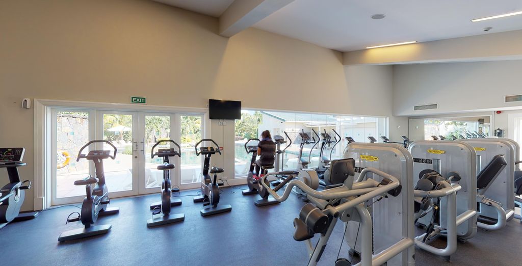 Radisson Blu Azuri Resort & Spa 4*