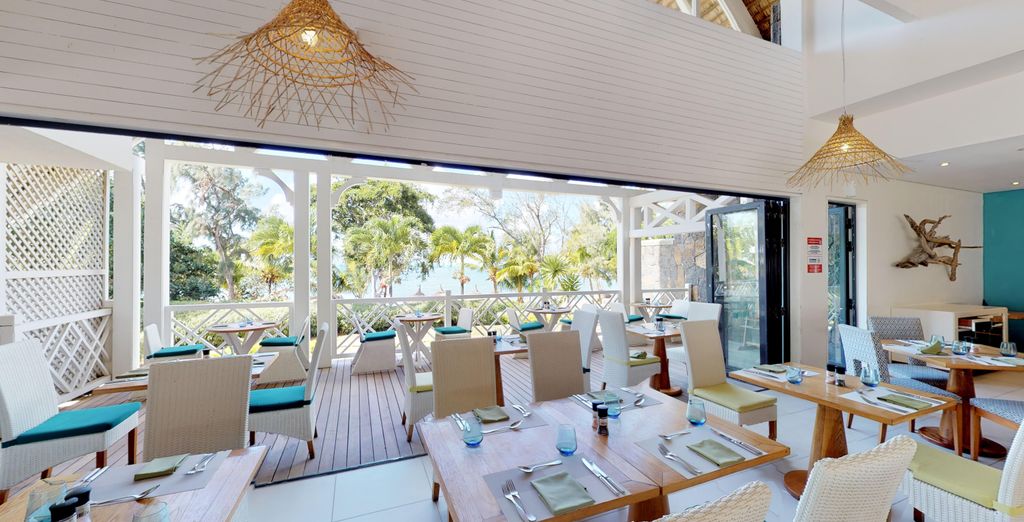 Radisson Blu Azuri Resort & Spa 4*