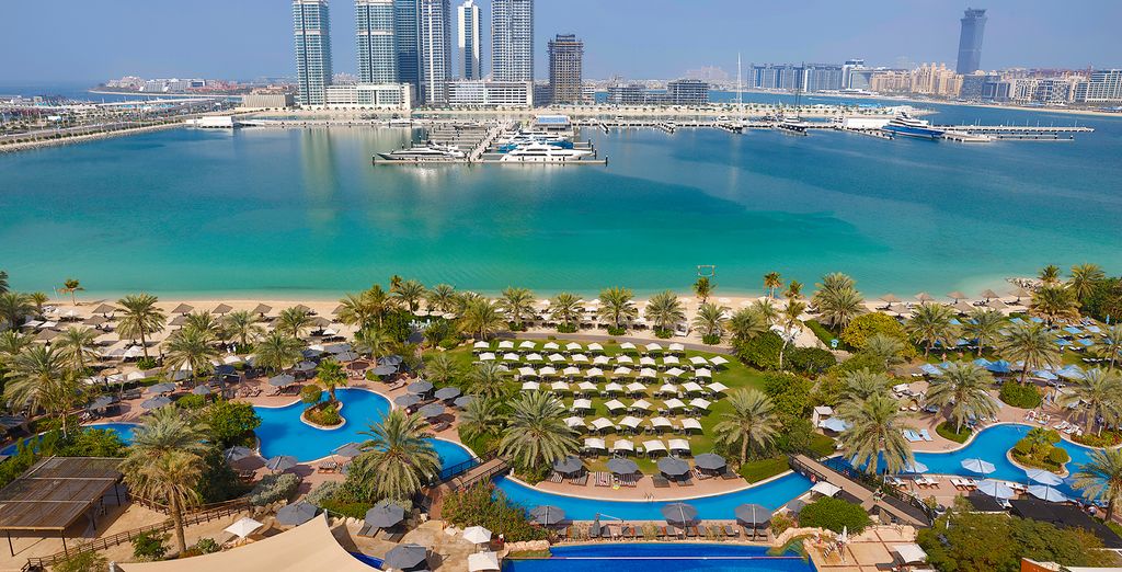 The Ritz Carlton Abu Dhabi Grand Canal 5* con possibile estensione a Dubai