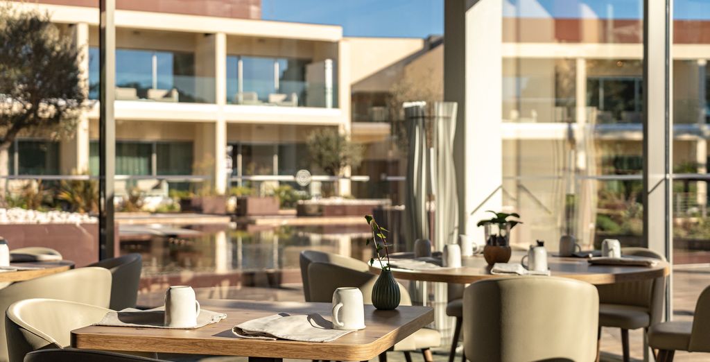Onirya Marinha Boutique Hotel 5*