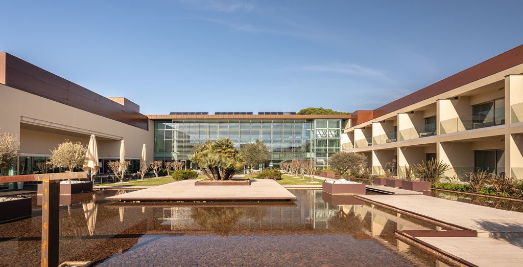 Onirya Marinha Boutique Hotel 5*