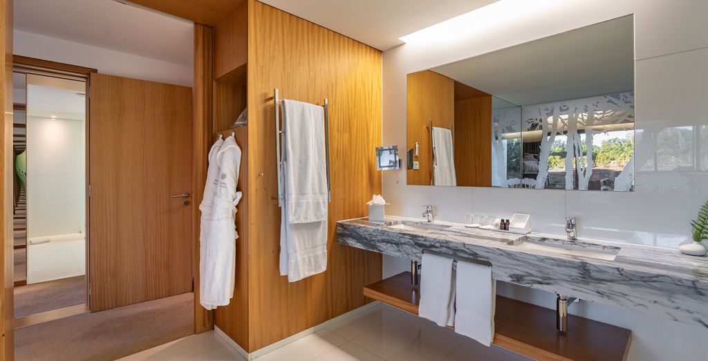 Onirya Marinha Boutique Hotel 5*