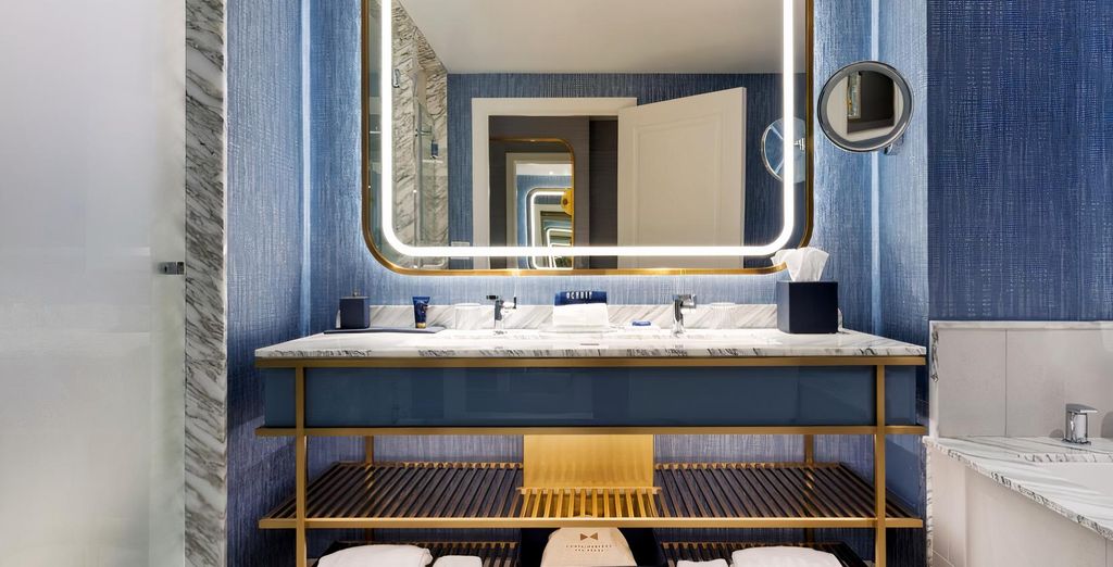 Combinato: Short Stories Hotel e Fontainebleau Las Vegas 4*