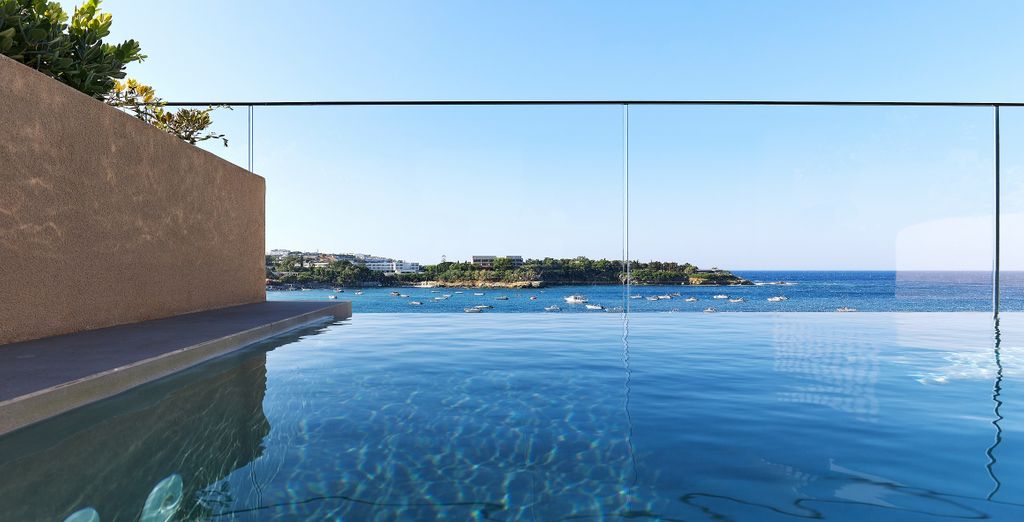 Castello Infinity Suites 5*