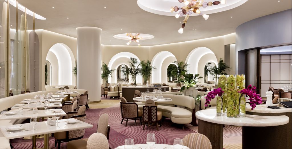 Combinato: Short Stories Hotel e Fontainebleau Las Vegas 4*