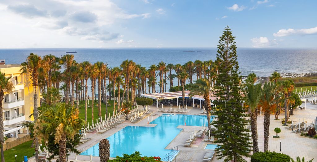 Louis Phaethon Beach 4*