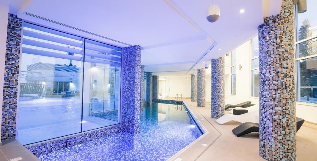 Vassos Nissi Plage Hotel 4*