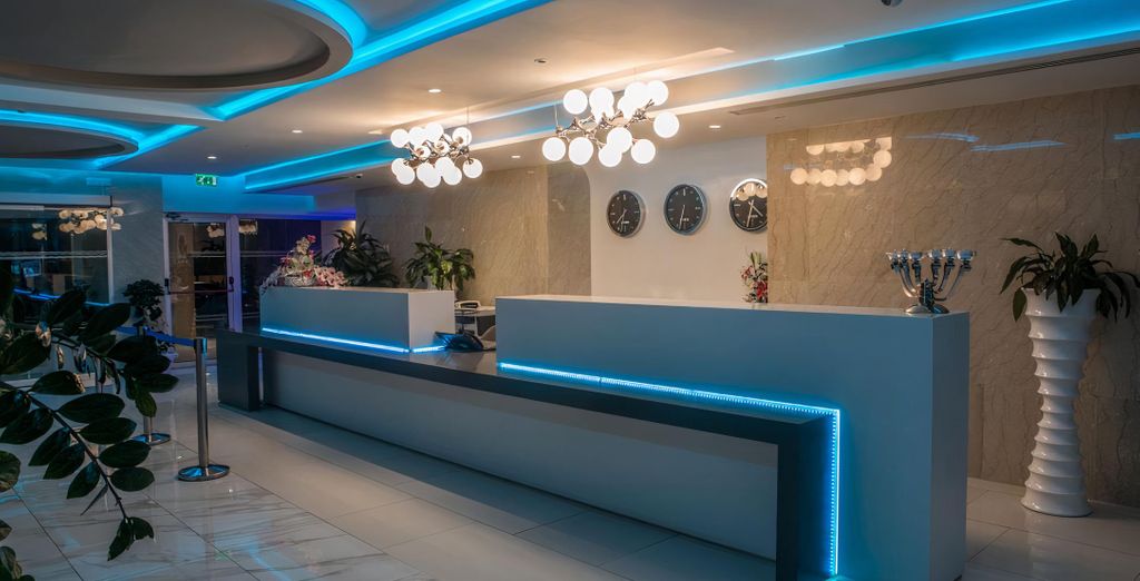 Vassos Nissi Plage Hotel 4*