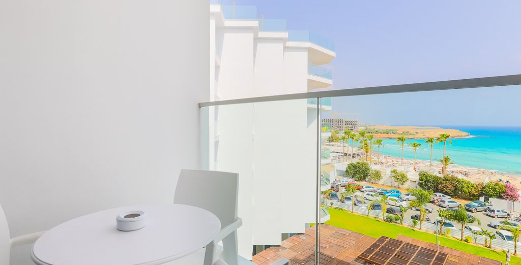 Vassos Nissi Plage Hotel 4*