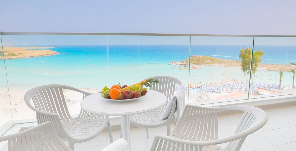 Vassos Nissi Plage Hotel 4*