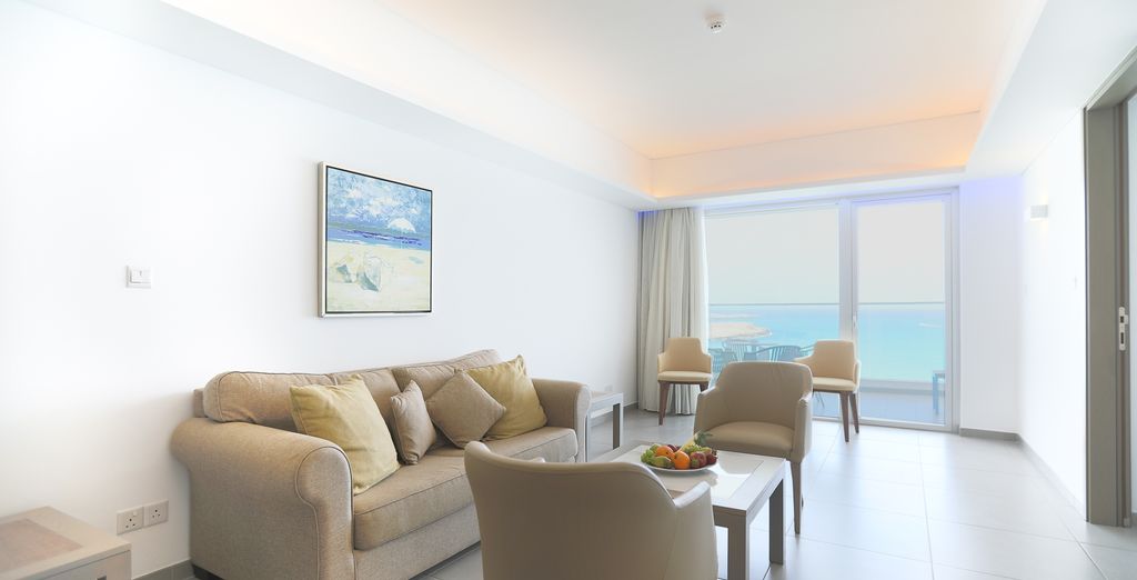 Vassos Nissi Plage Hotel 4*