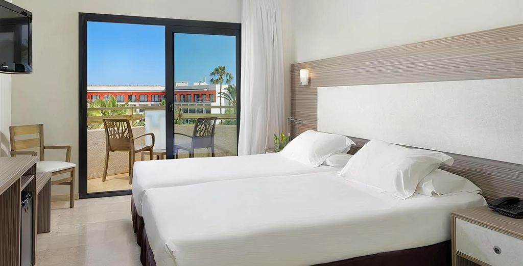 H10 Cambrils Playa 4*