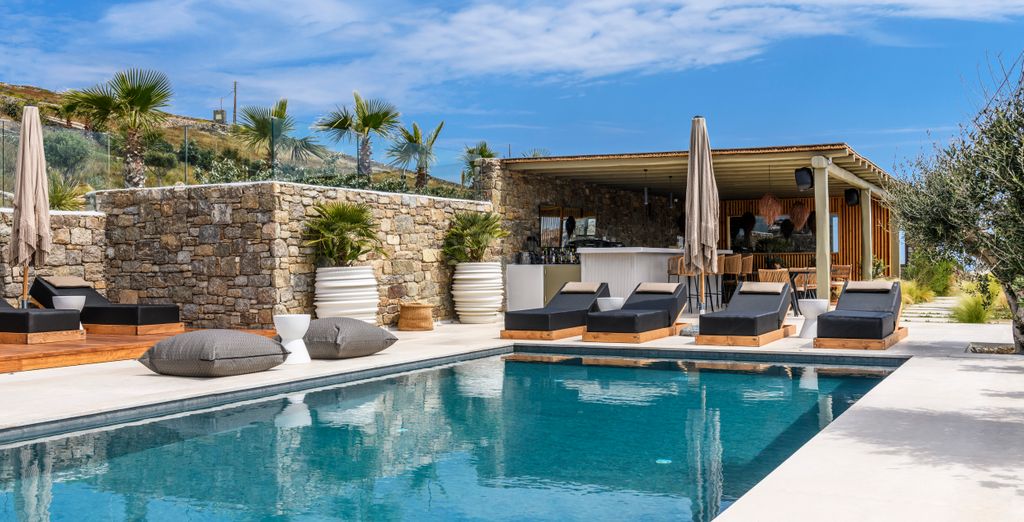 Panormos Bay Suites 