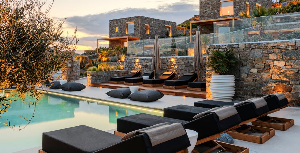 Panormos Bay Suites 