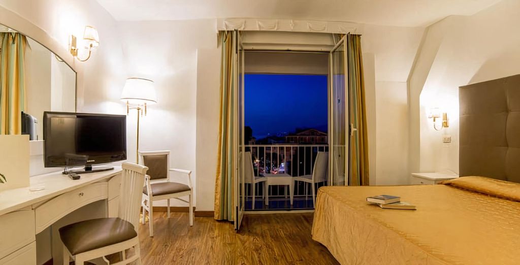 Circuito en libertad: Sorrento 4* con excursiones incluidas