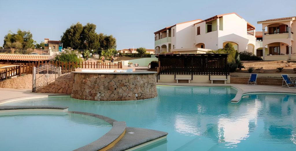 Baia delle Mimose Village 4*