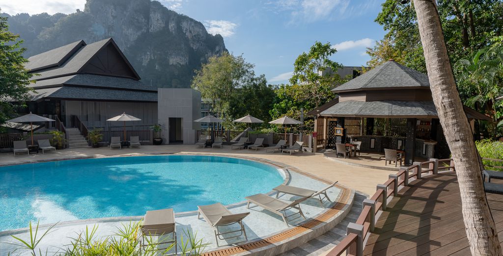 The Sukosol Hotel 5*, Holiday Inn Resort Krabi Ao Nang Beach 4* e Kantary Bay Hotel Phuket 4*
