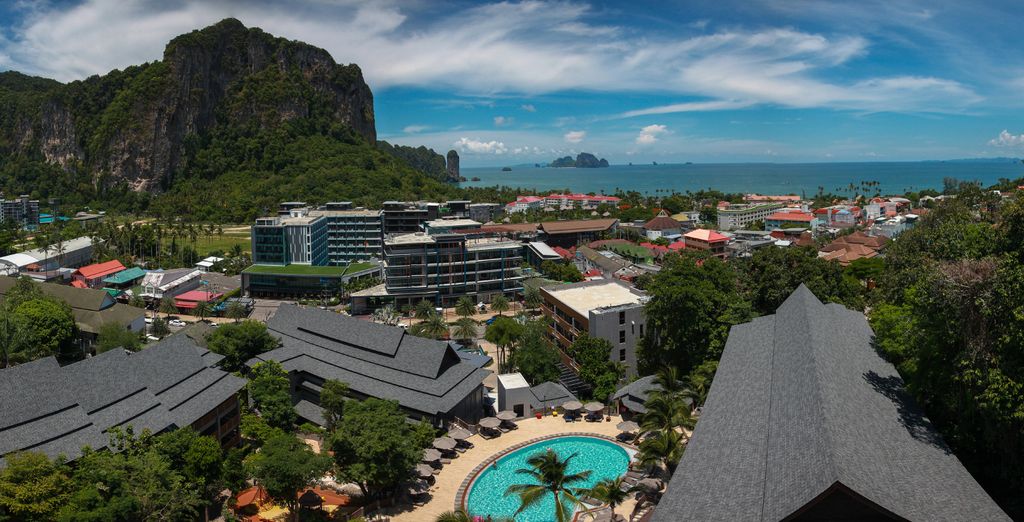 The Sukosol Hotel 5*, Holiday Inn Resort Krabi Ao Nang Beach 4* e Kantary Bay Hotel Phuket 4*