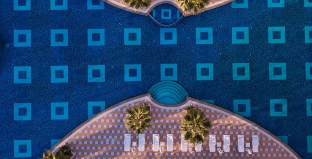 Aqua Blue Fafa 4*