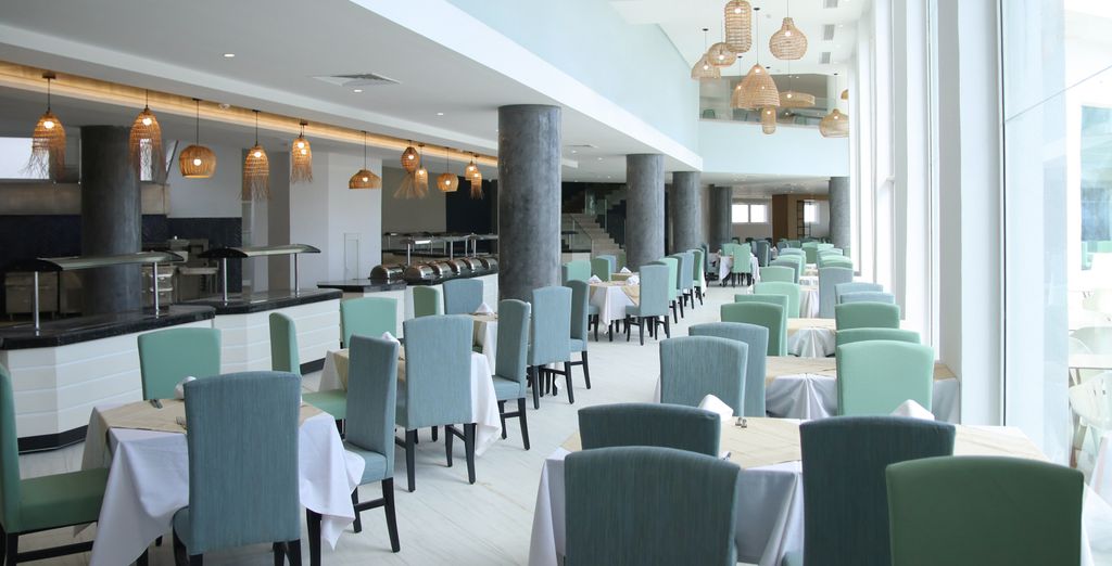 Blue Beach Club & Spa 4*