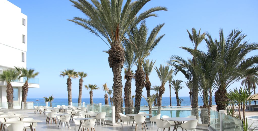 Blue Beach Club & Spa 4*