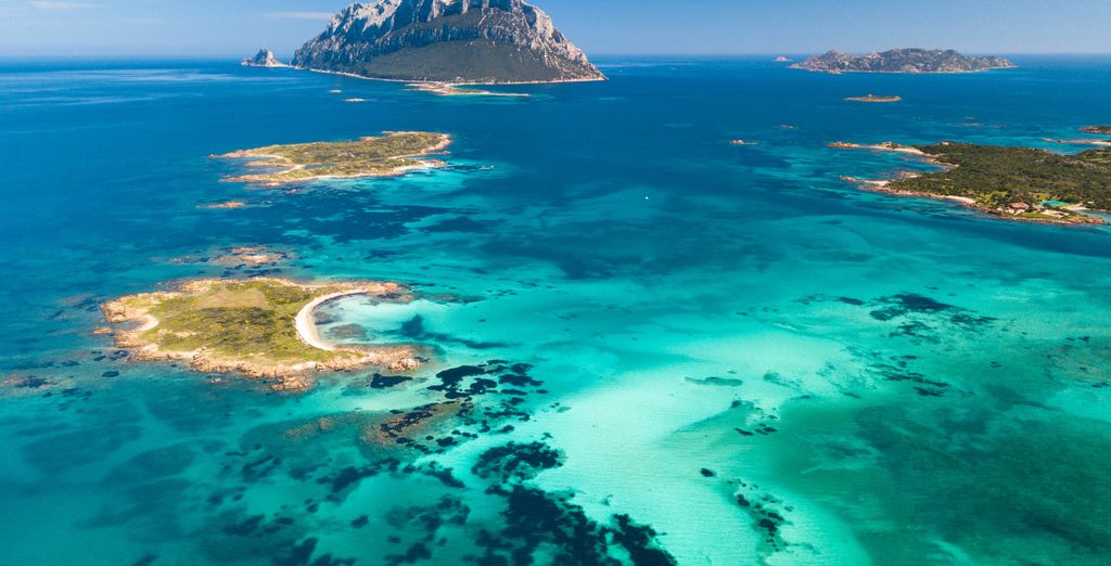 Crociera a bordo del Catlante 600 tra gli splendori marini 