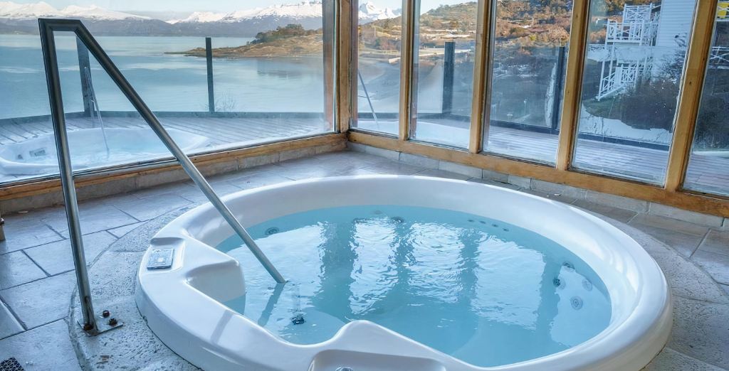 Crociera Ponant: Dalle Isole Falkland all'Antartide