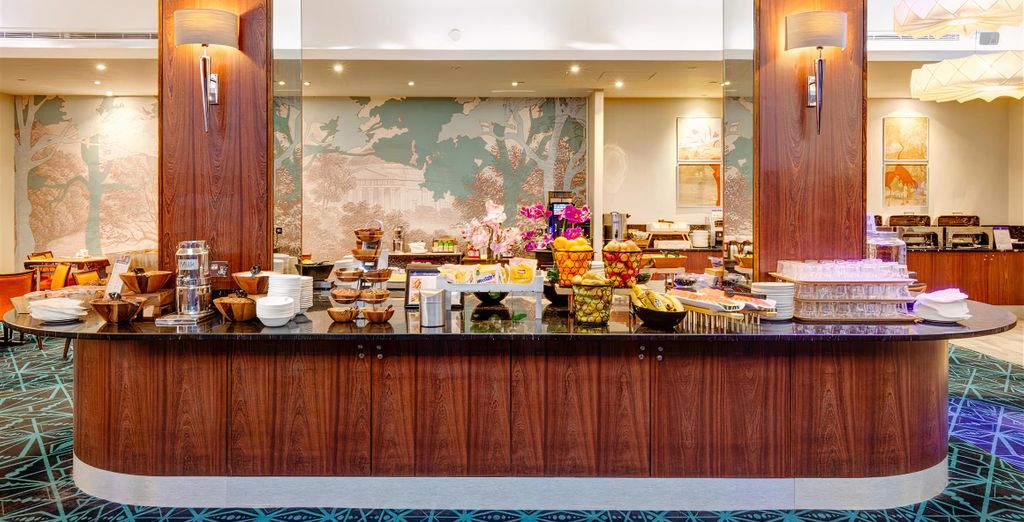 City Sleeper at Royal National Hotel 4*
