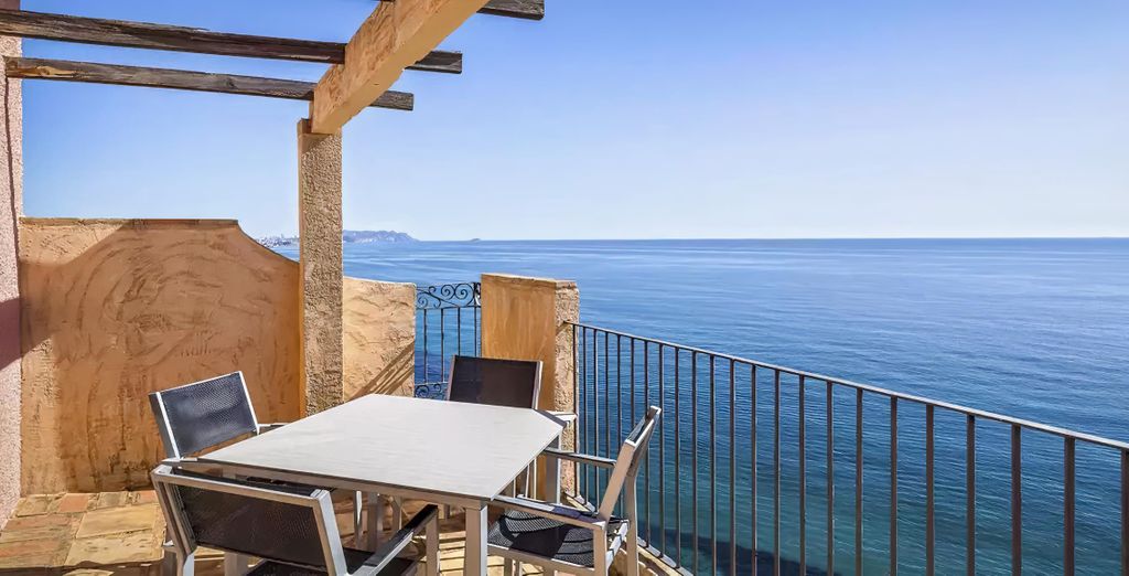 Occidental Pueblo Acantilado 4*