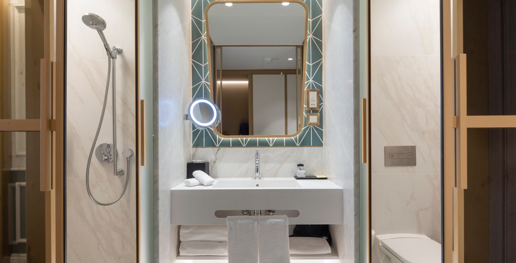 The Emerald House Lisbon 4* - Curio Collection By Hilton