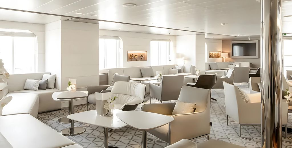 Crociera Ponant: Dalle Isole Falkland all'Antartide