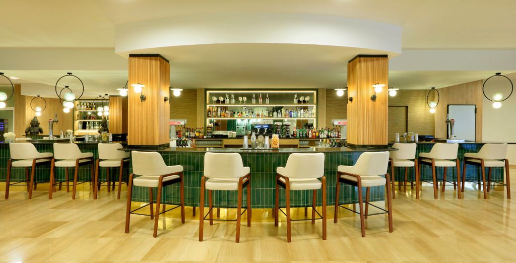 Grand Palladium Palace Ibiza Resort & Spa 5*