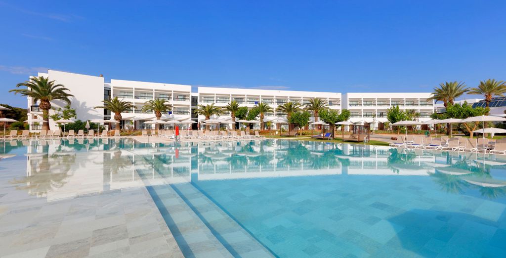 Grand Palladium Palace Ibiza Resort & Spa 5*