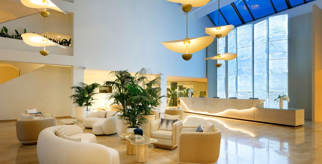 Grand Palladium Palace Ibiza Resort & Spa 5*