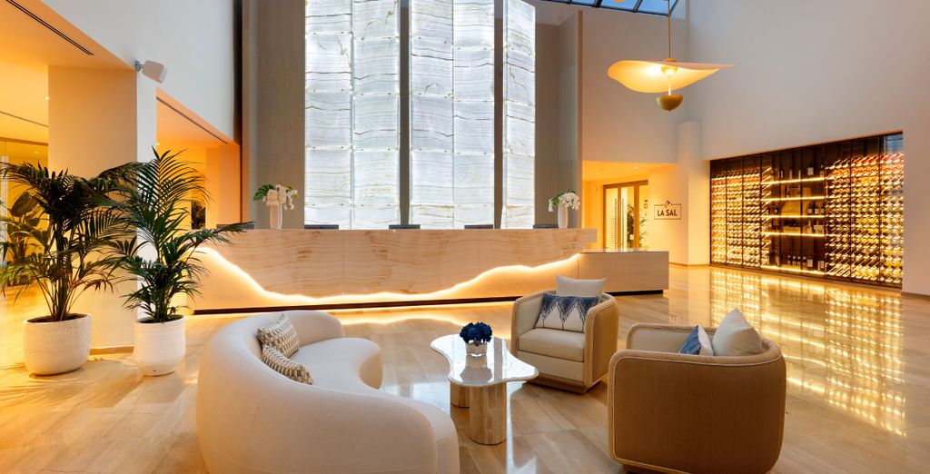 Grand Palladium Palace Ibiza Resort & Spa 5*