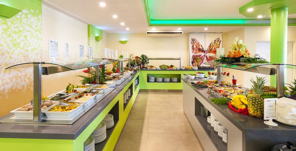Tropical Park Hotel 4*