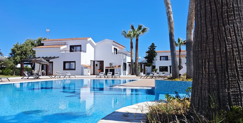 Nuramar Resort & Villas 4*