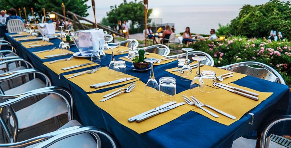 Hotel Capo Est 4*