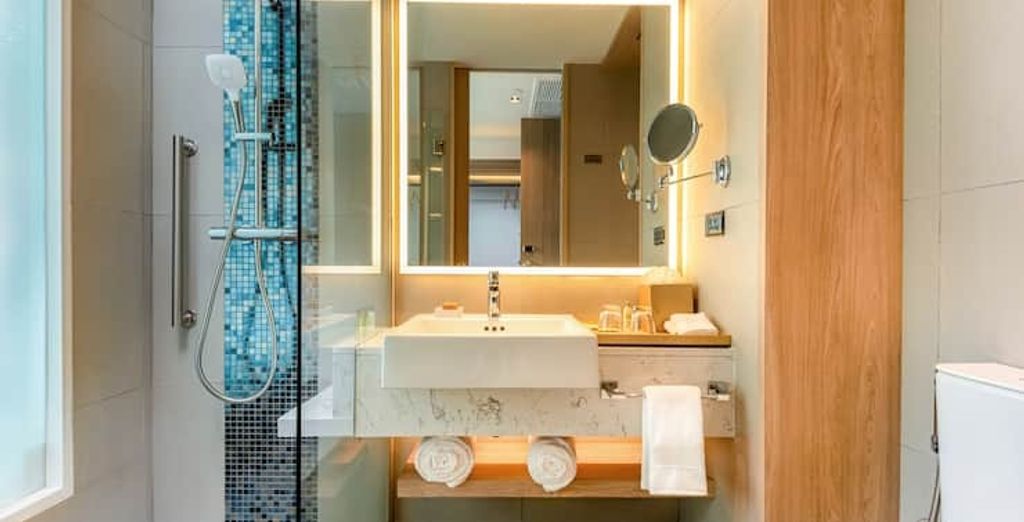 Hilton Garden Inn Phuket 4*, Elixir Koh Yao Resort 4* e Bhandari Khao Lak 4*
