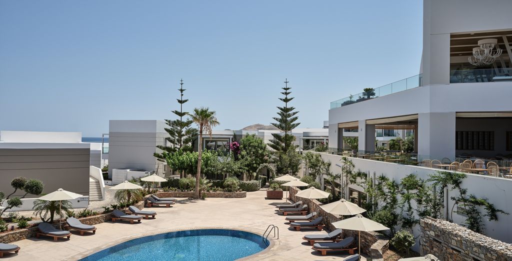 The Royal Blue Resort 5*