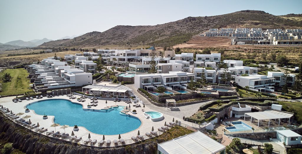 The Royal Blue Resort 5*