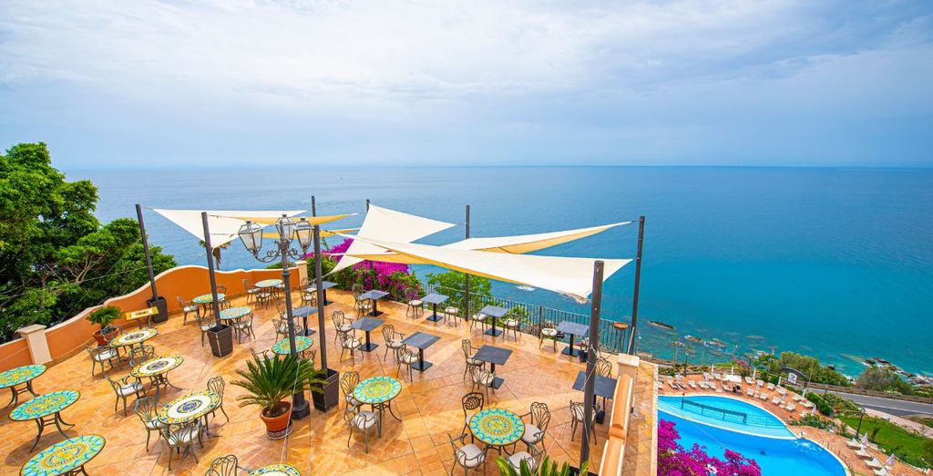 Baia Taormina 4* con posible extensión en Itria Palace 4*