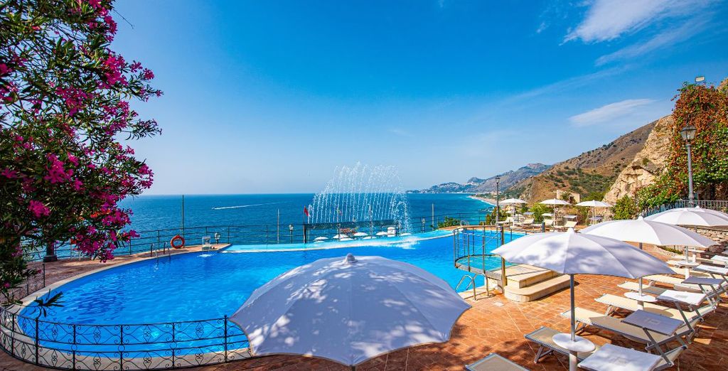 Baia Taormina 4* con posible extensión en Itria Palace 4*