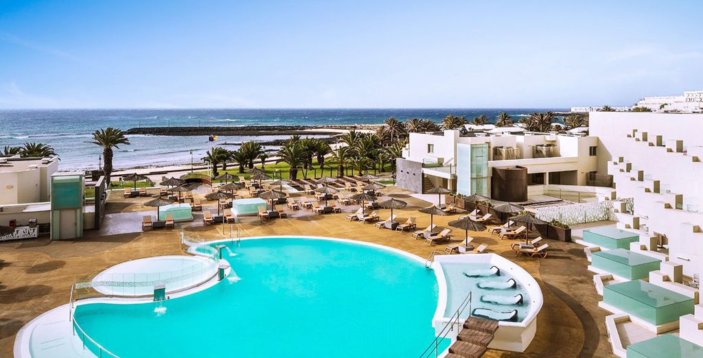 HD Beach Resort & Spa 4*